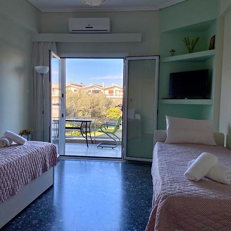 Mpanos Sea Apartment 1 Loutra Oraias Elenis Exterior photo