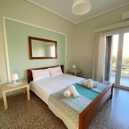 Mpanos Sea Apartment 1 Loutra Oraias Elenis Exterior photo